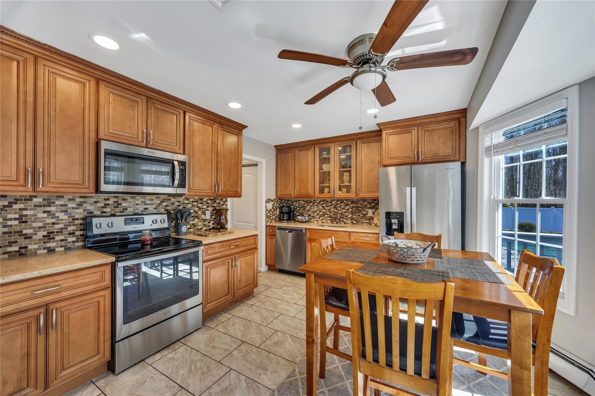 6 Cassie Court, Mount Sinai, New York image 9