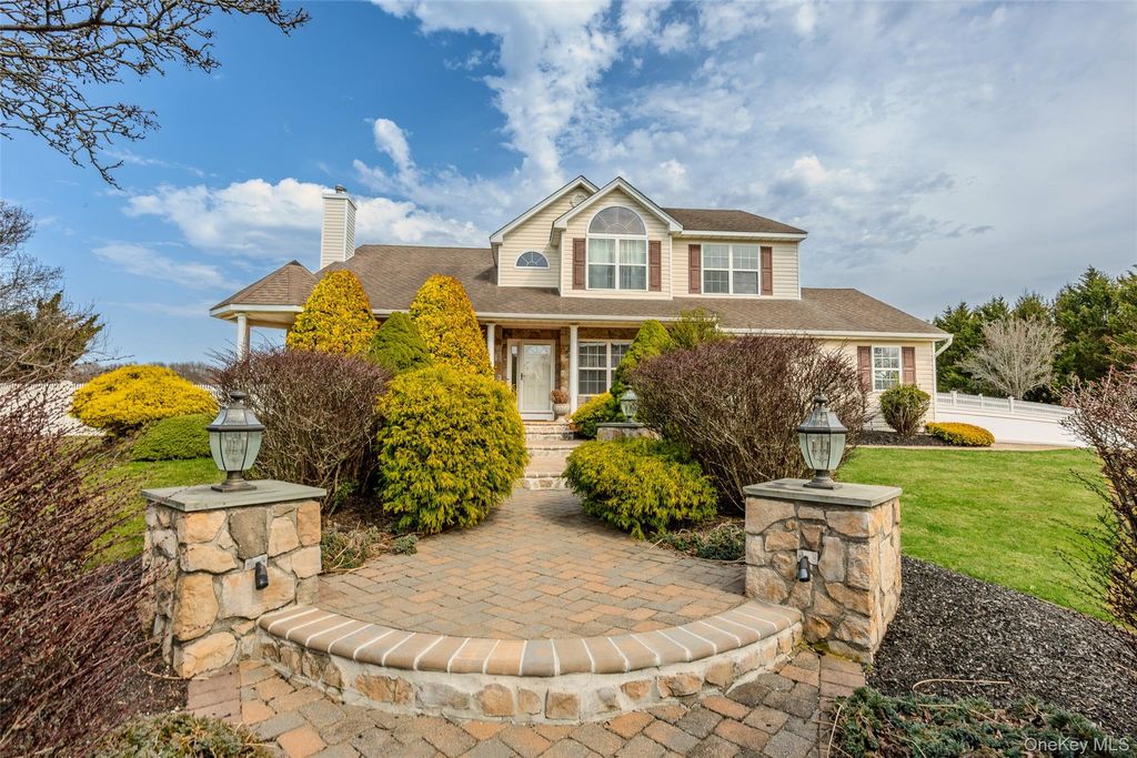 Photo of 38 Sweetgum Lane, Miller Place, NY 11764 (MLS # 978658)