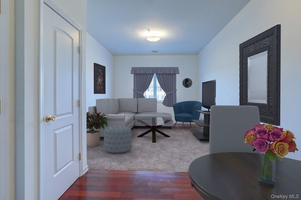 Photo of 330 Maple Avenue Ave #Unit 17, Westbury, NY 11590 (MLS # 988993)