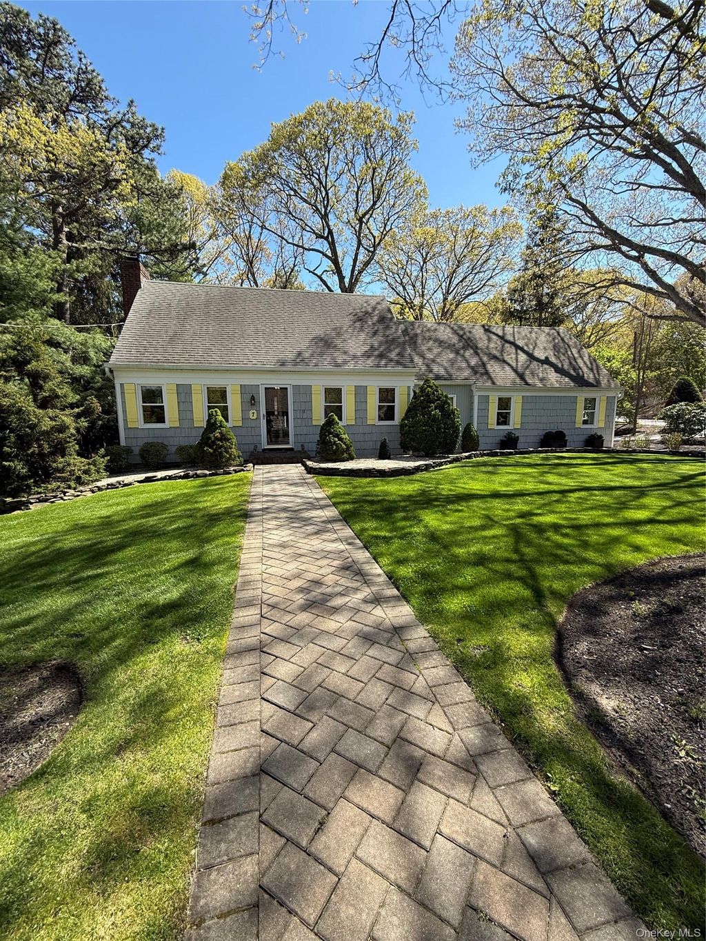 Photo of 7 Francis Street, Wading River, NY 11792 (MLS # 1003421)