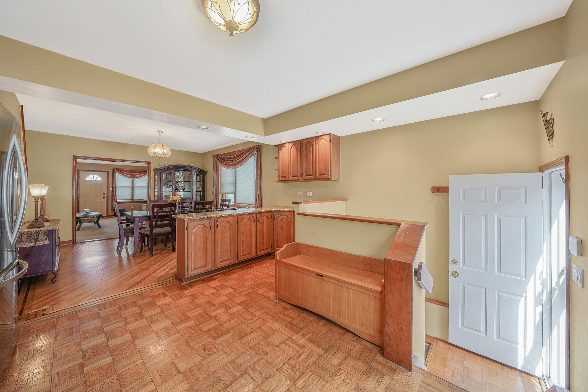 79-48 67th Road, Middle Village, New York image 15