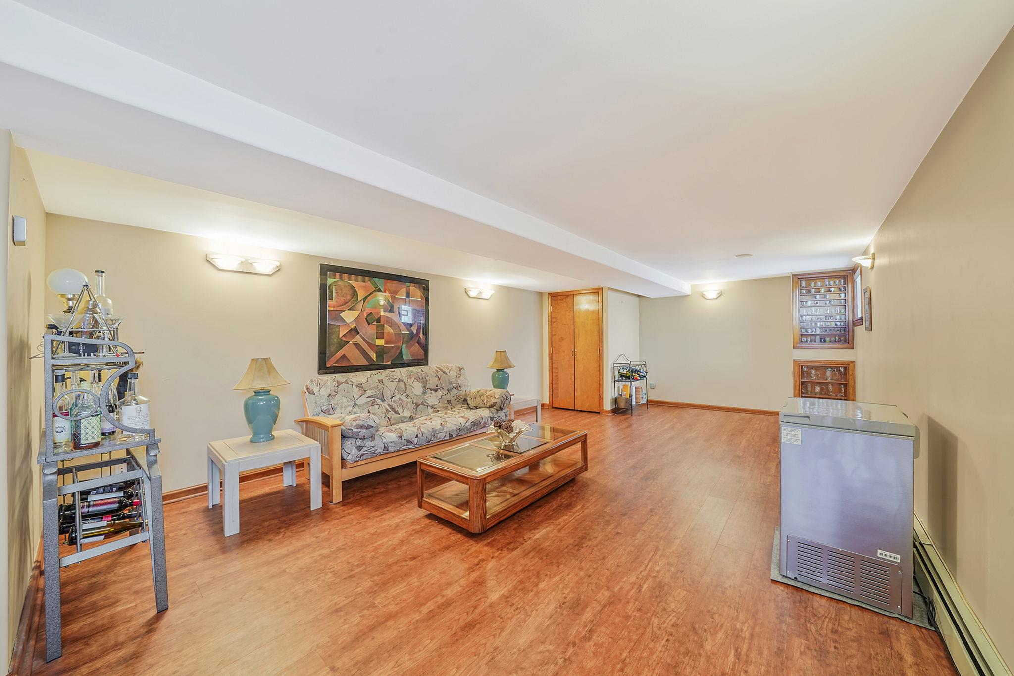 79-48 67th Road, Middle Village, New York image 25