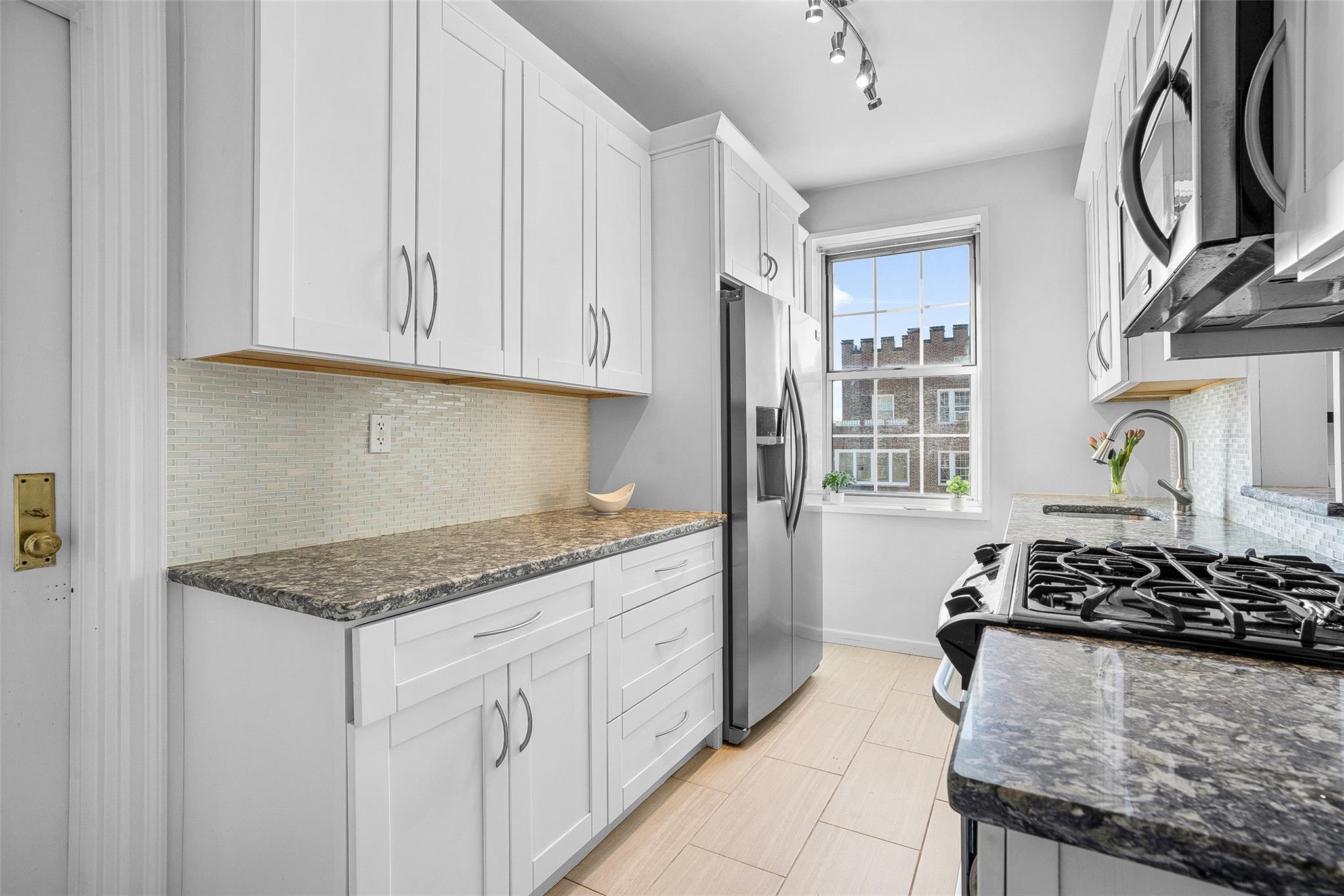 16 N Chatsworth Avenue #603, Larchmont, New York image 14
