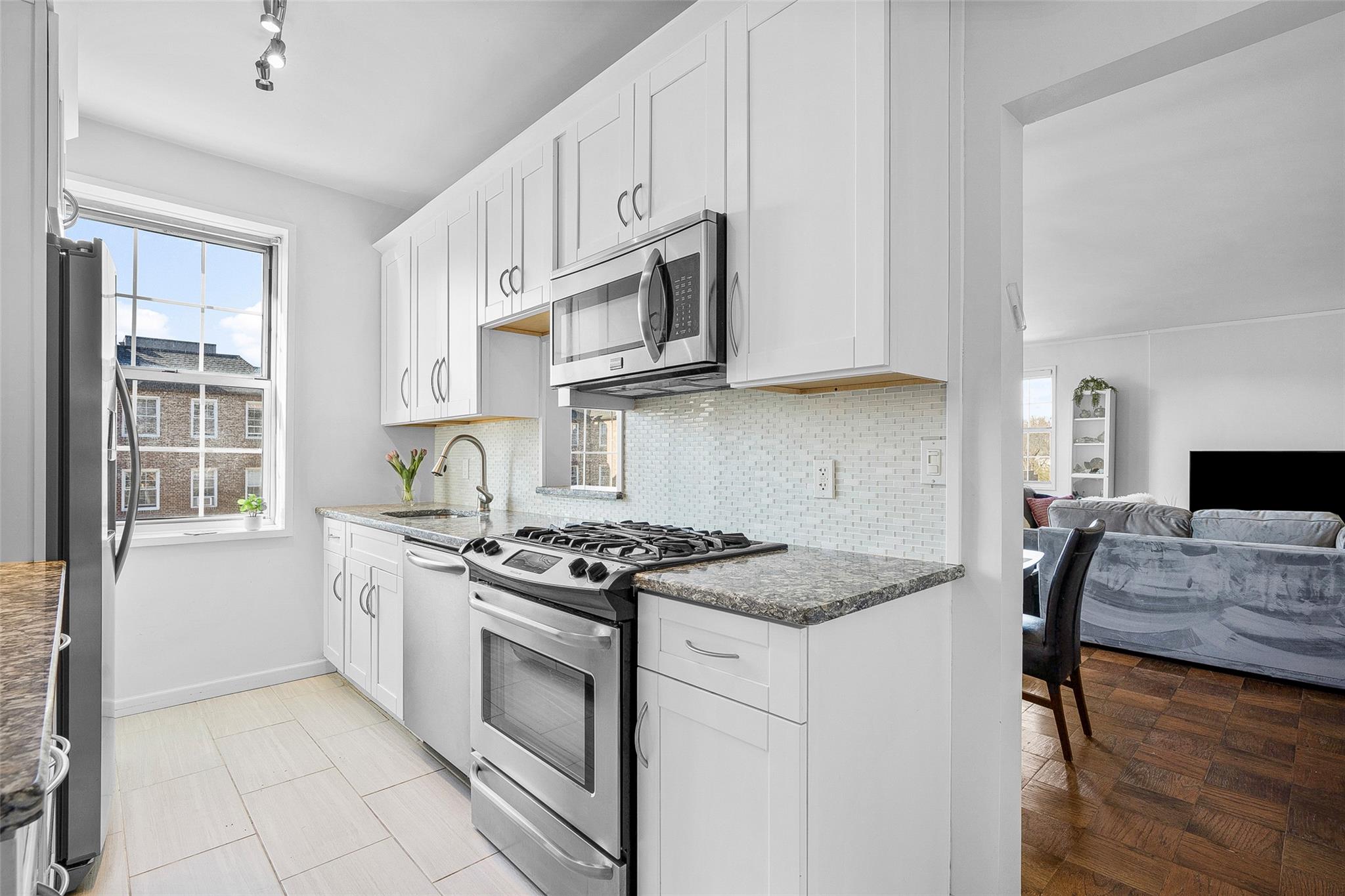 16 N Chatsworth Avenue #603, Larchmont, New York image 15
