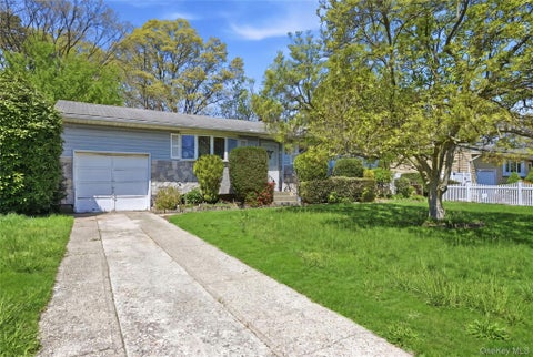 Homes For Sale - 50 Arlene Drive<br/> Brentwood, NY 11717
