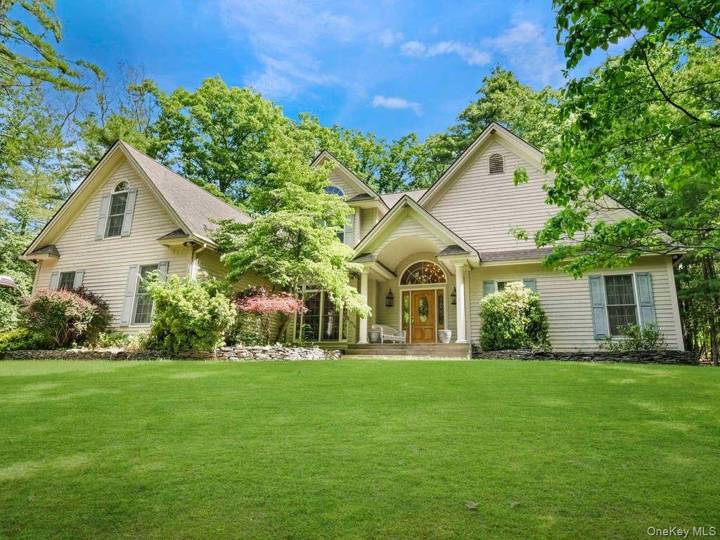 Photo of 101 Azalea Court, Out of Area, PA 18337 (MLS # 1013849)