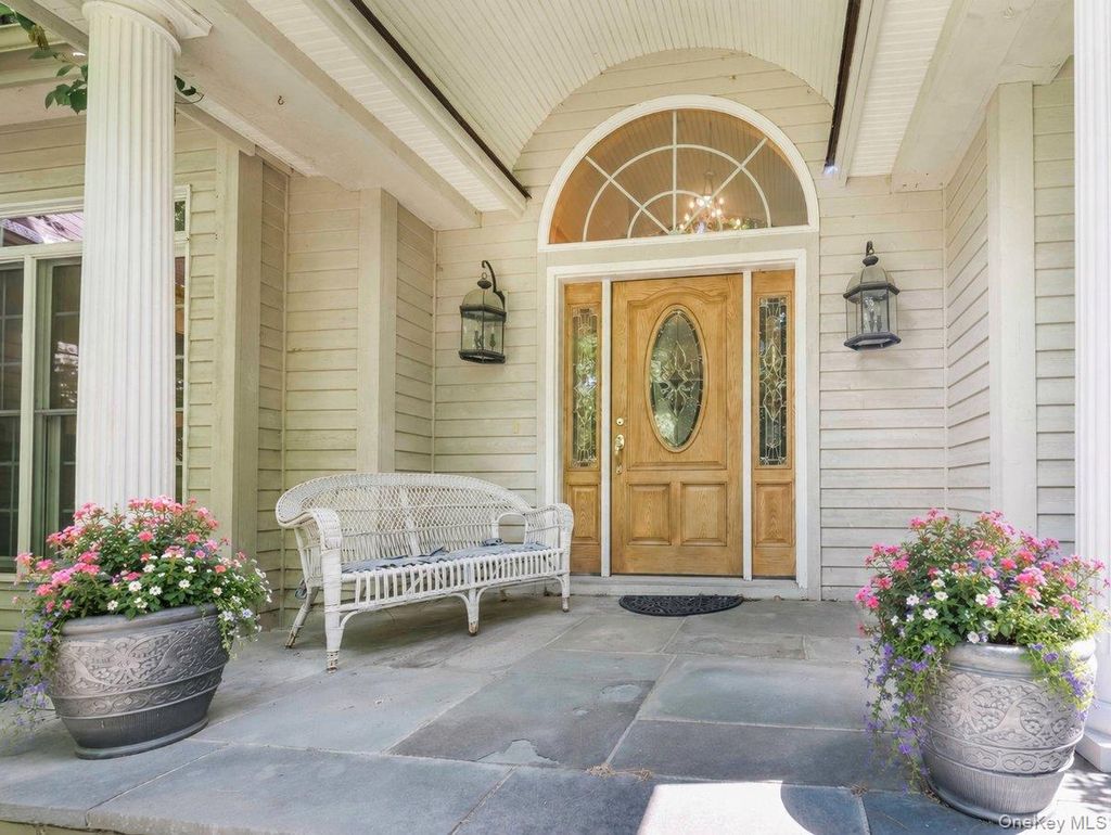 Photo of 101 Azalea Court, Out of Area, PA 18337 (MLS # 1013849)