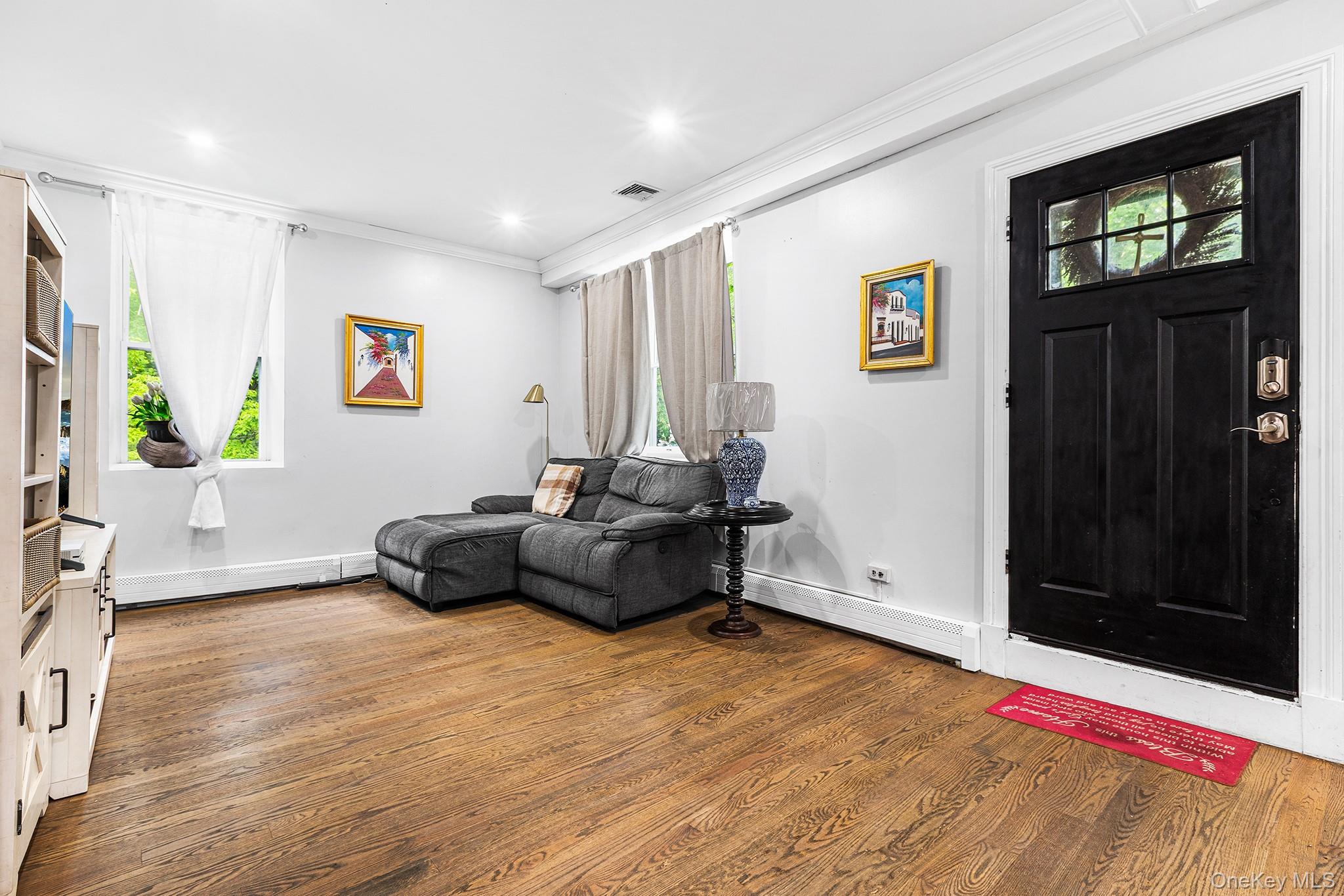 11 Forest Place