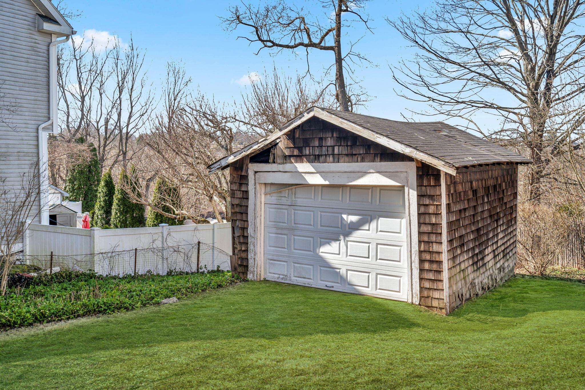 27 Waverly Place, Valhalla, New York image 36