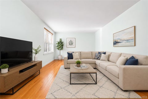Homes For Sale - 27-10 Parsons Boulevard #4B<br/> Flushing, NY 11354