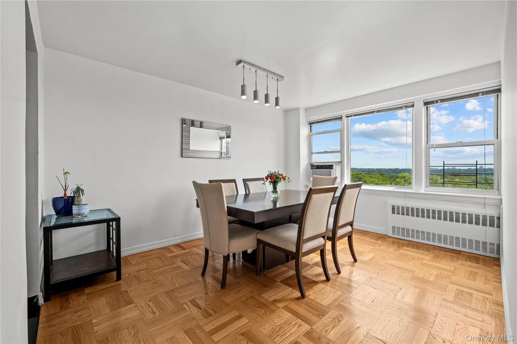 Photo of 4555 Henry Hudson Parkway #A908, Bronx, NY 10471 (MLS # 993879)