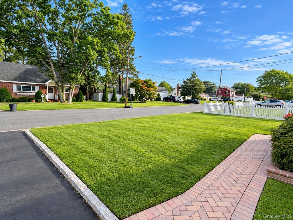 Photo of 1467 4th Street, West Babylon, NY 11704 (MLS # 1019980)
