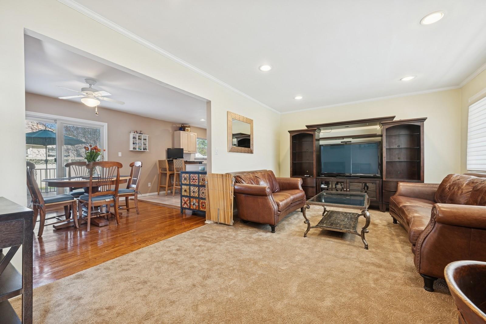 1334 Martin Drive, Wantagh, Florida image 7