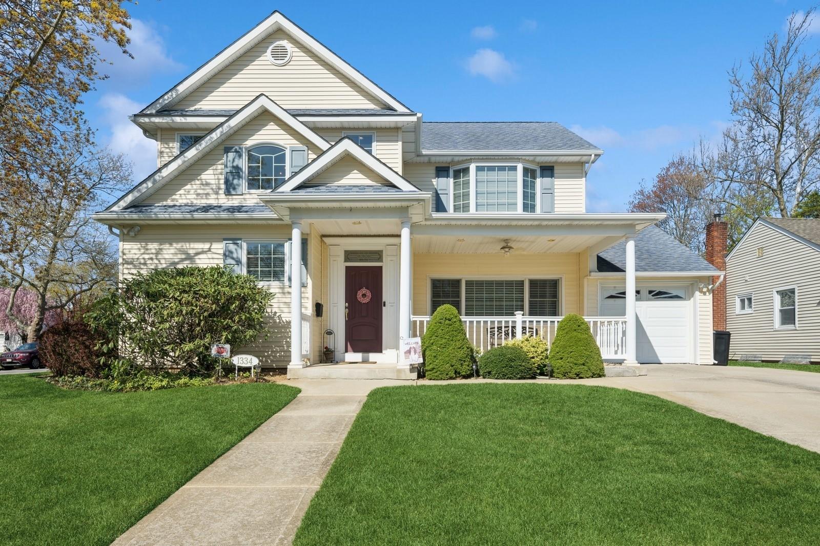 1334 Martin Drive, Wantagh, Florida image 1