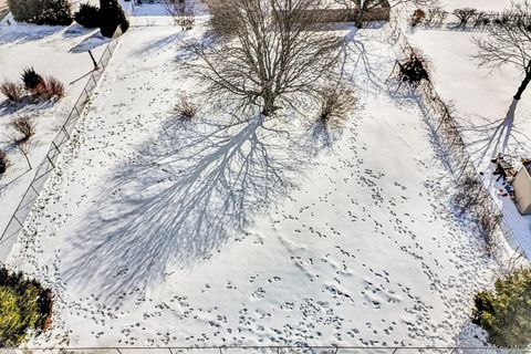 Photo of 257 Doctors Path, Riverhead, NY 11901 (MLS # 961586)