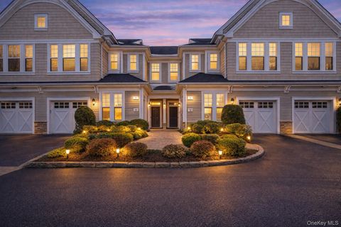 Condo For Sale - 51 Symphony Drive<br/> Lake Grove, NY 11755