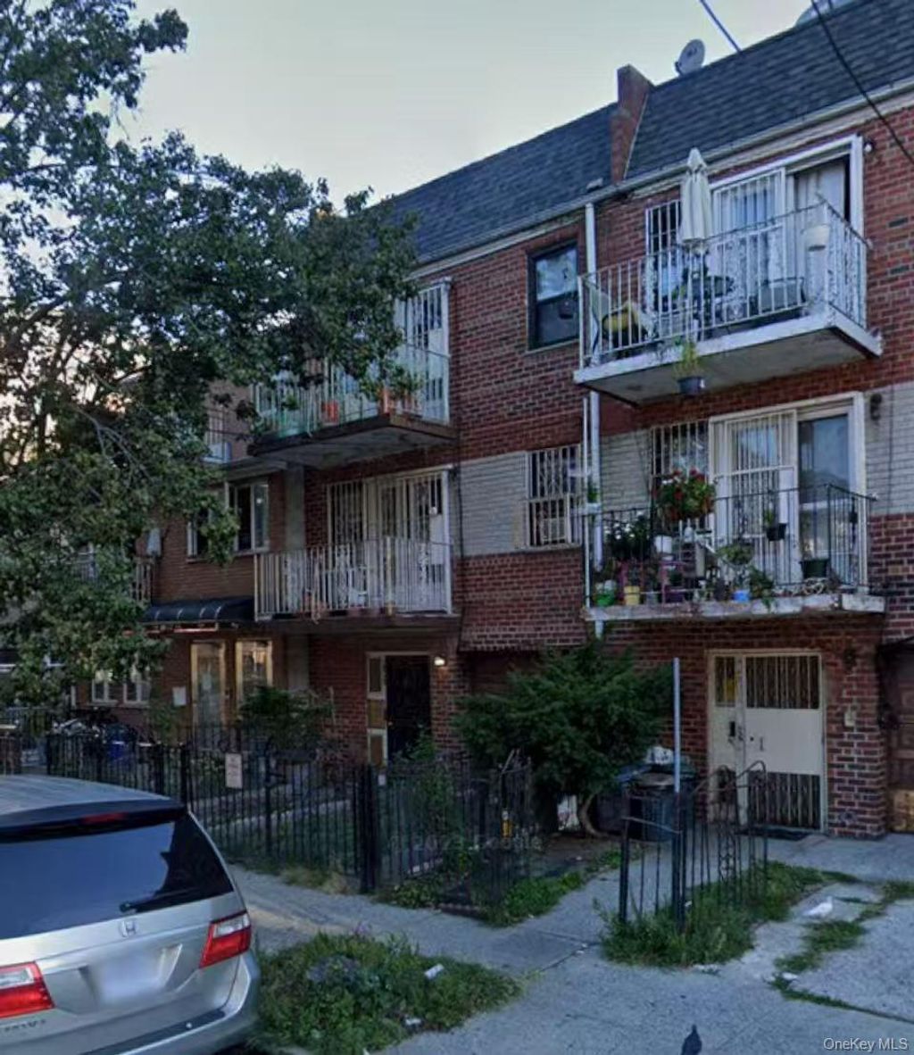 Photo of 4077 Denman Street, Elmhurst, NY 11373 (MLS # 965905)