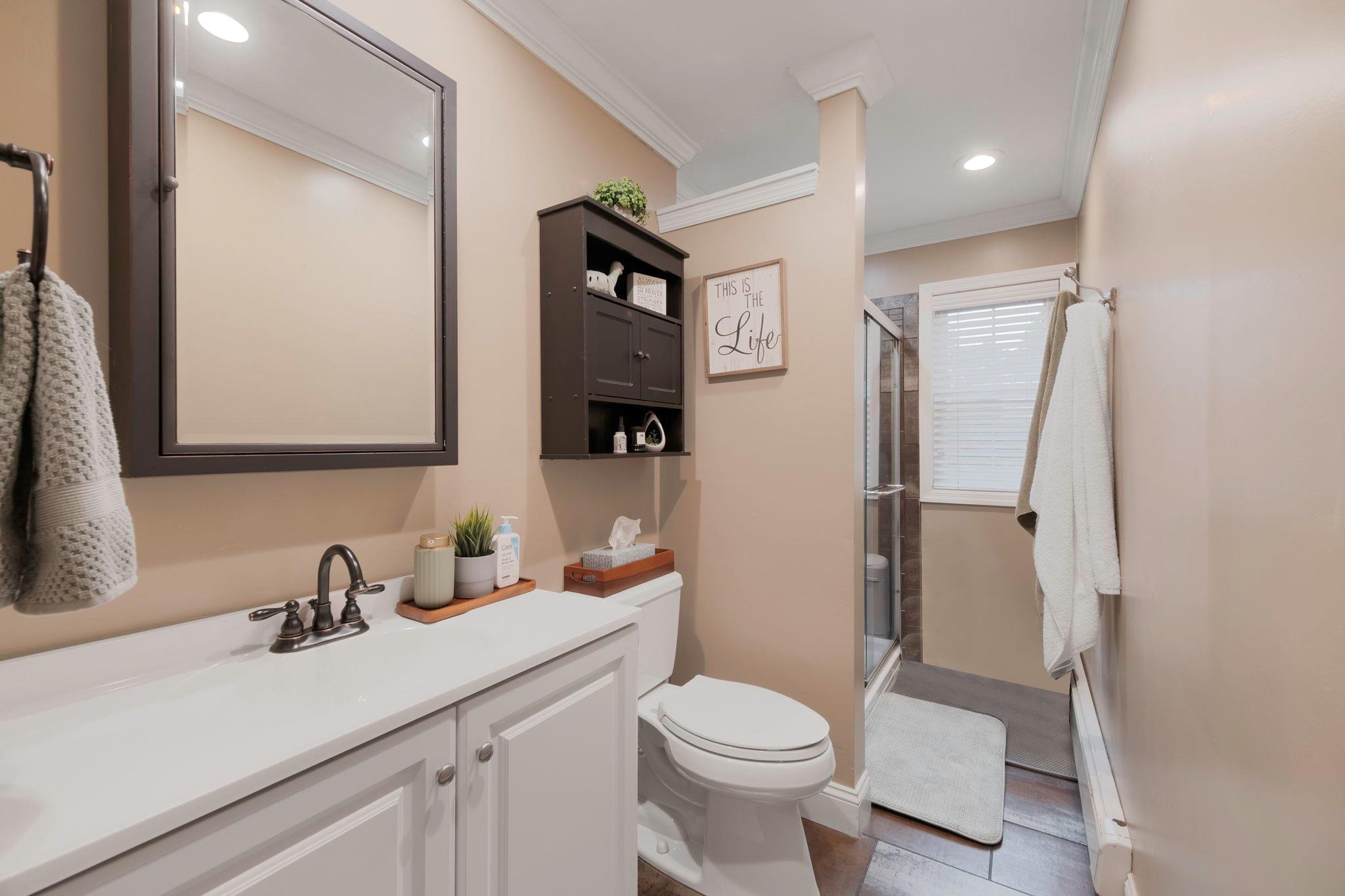568 Village Drive Dr #568, Hauppauge, New York image 13