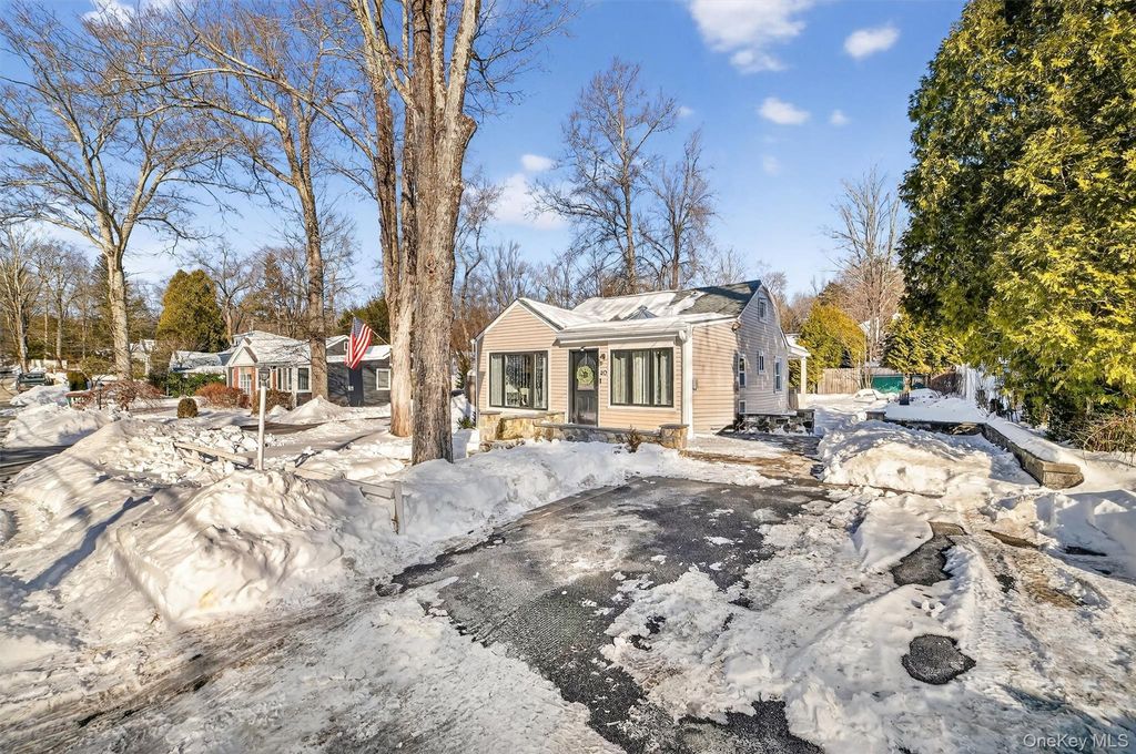 Photo of 40 Orchard Road, Putnam Valley, NY 10579 (MLS # 955225)