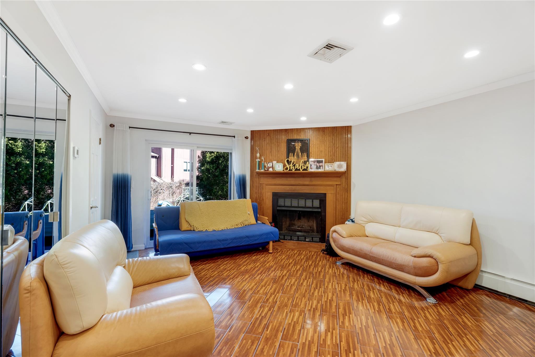 995 West Fingerboard Road Rd, Staten Island, New York image 4