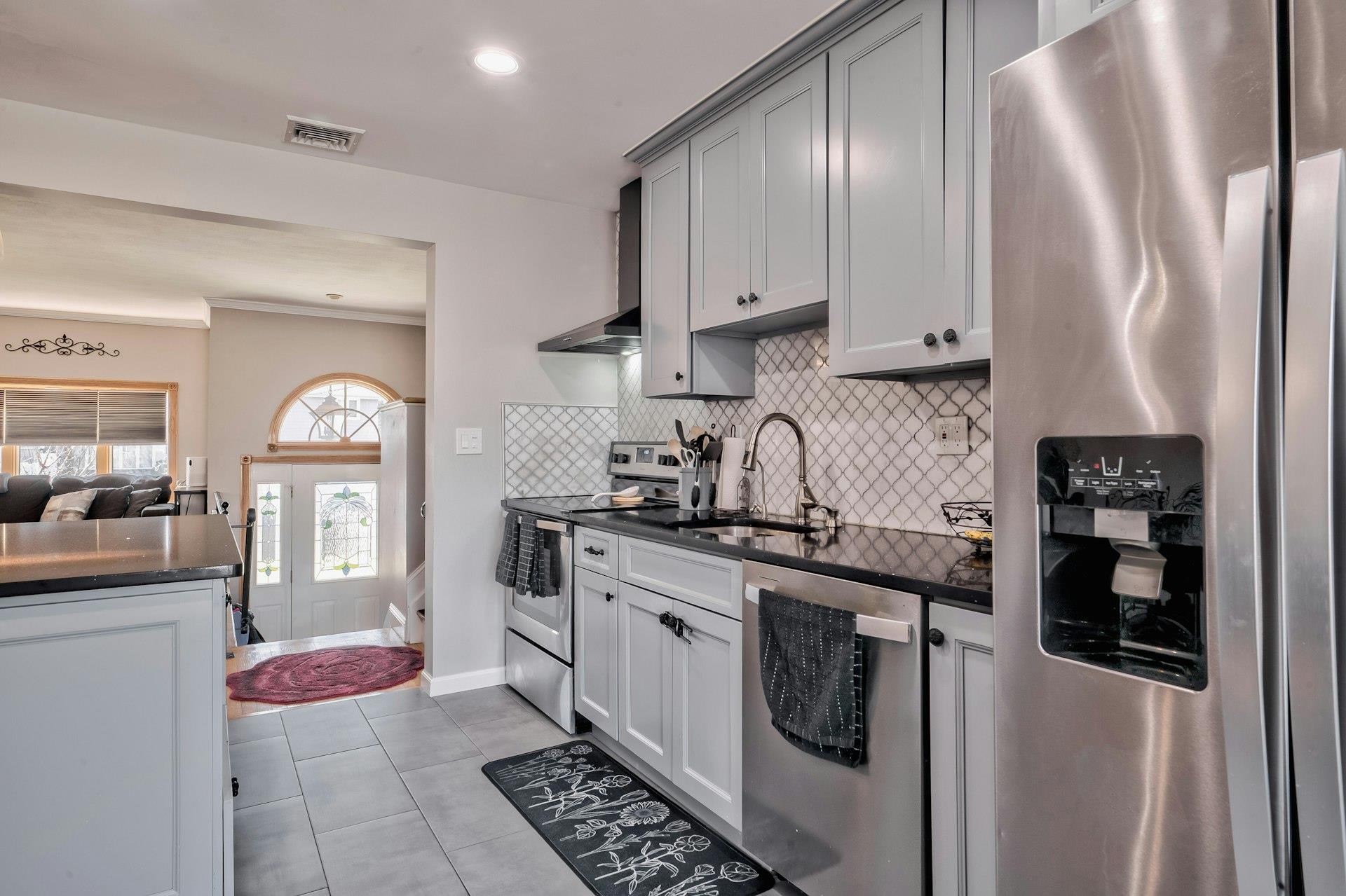 3321 Waterbury Drive, Wantagh, New York image 13