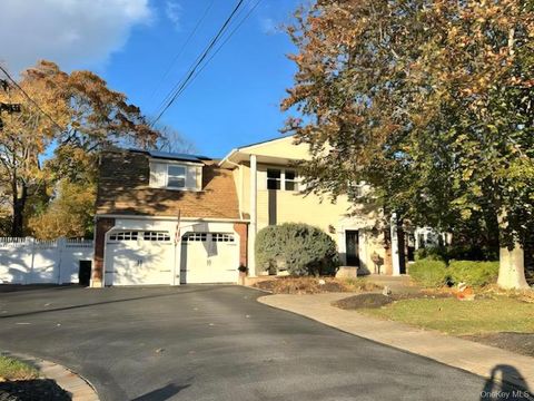 27 Hollister Lane Islip NY 11751