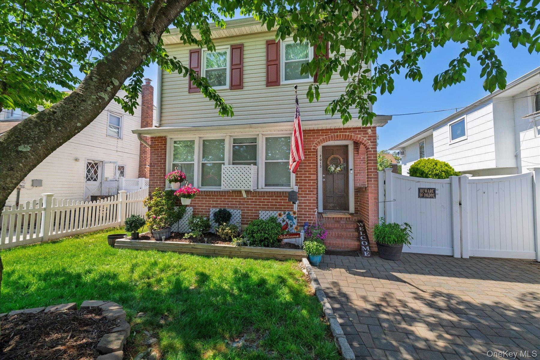 2015 Freeman Avenue