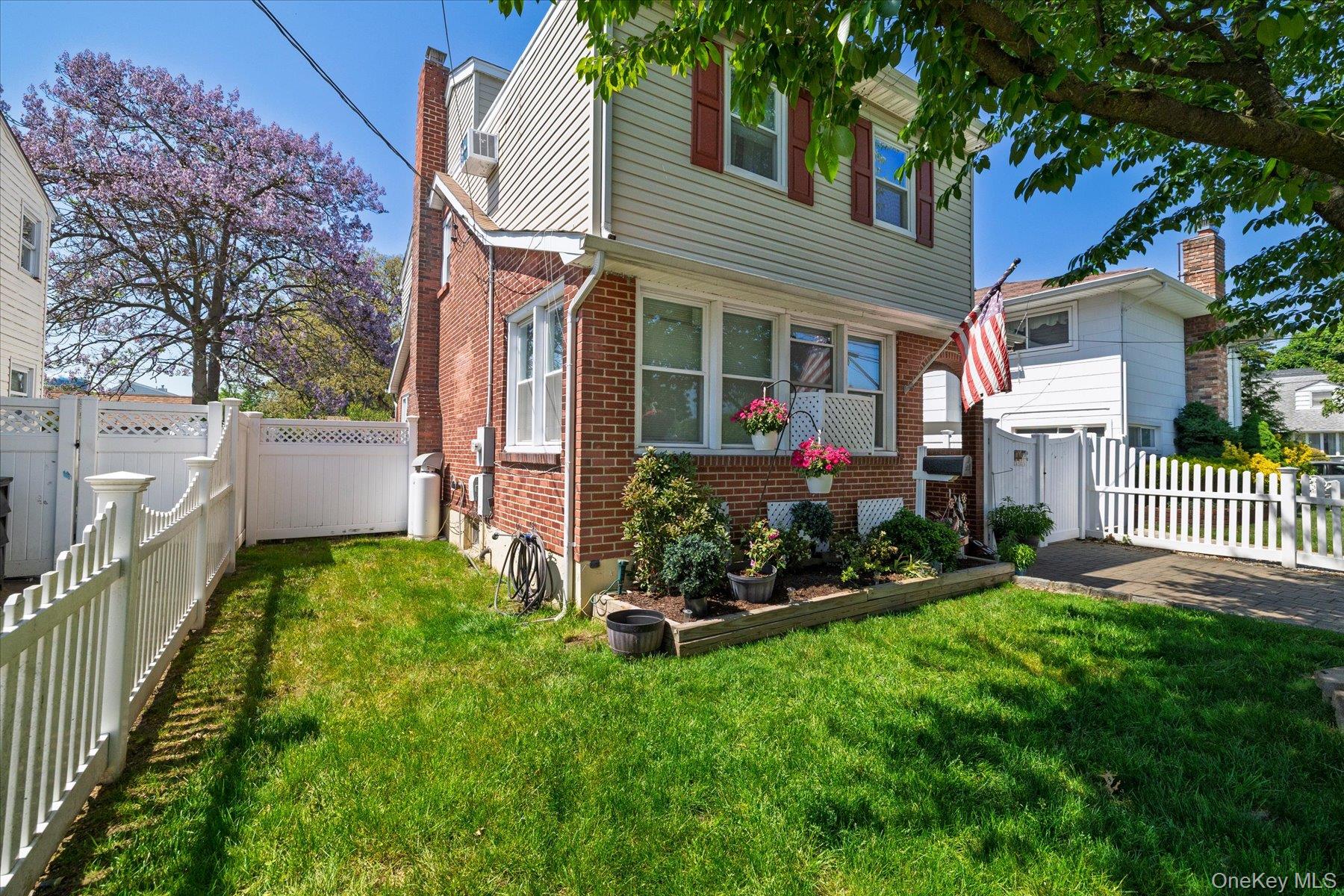 2015 Freeman Avenue