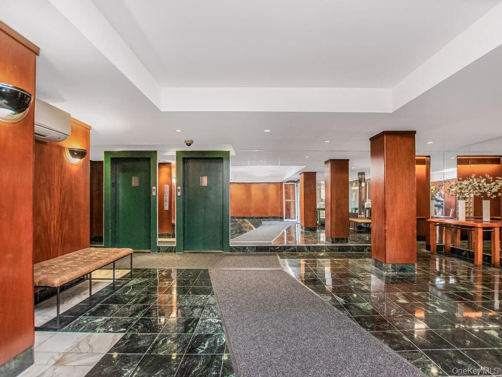 Photo of 3725 Henry Hudson Parkway #5H, Bronx, NY 10463 (MLS # 939915)