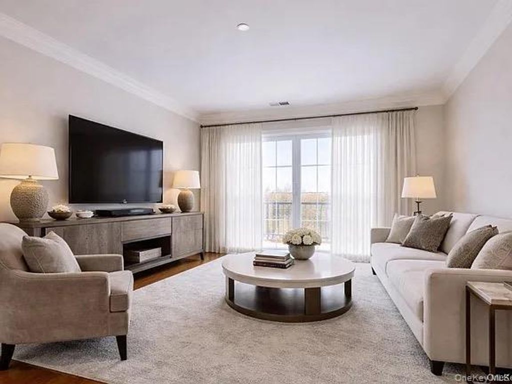 Photo of 612 Saratoga Lane, Fishkill, NY 12524 (MLS # 989601)