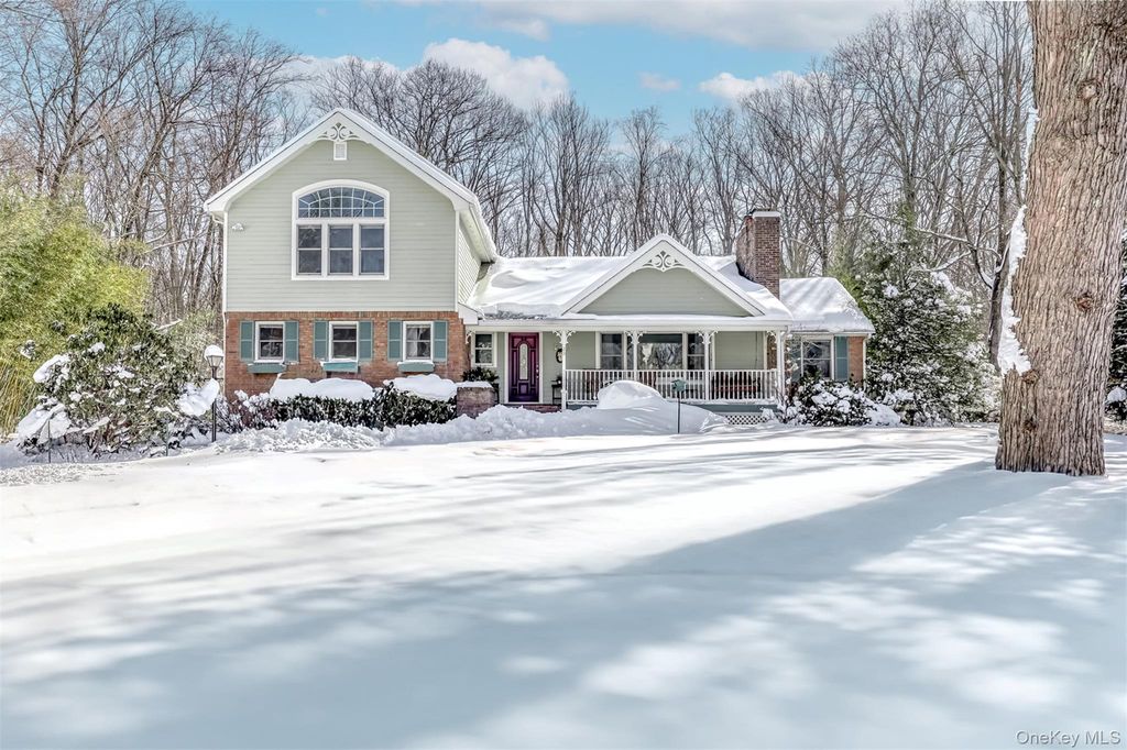 Photo of 29 Marget Ann Lane, Suffern, NY 10901 (MLS # 960560)