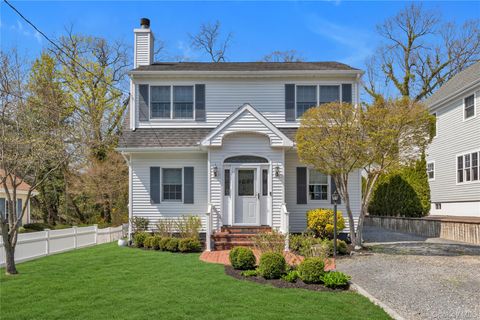 23 Grove Street Cold Spring Harbor NY 11724