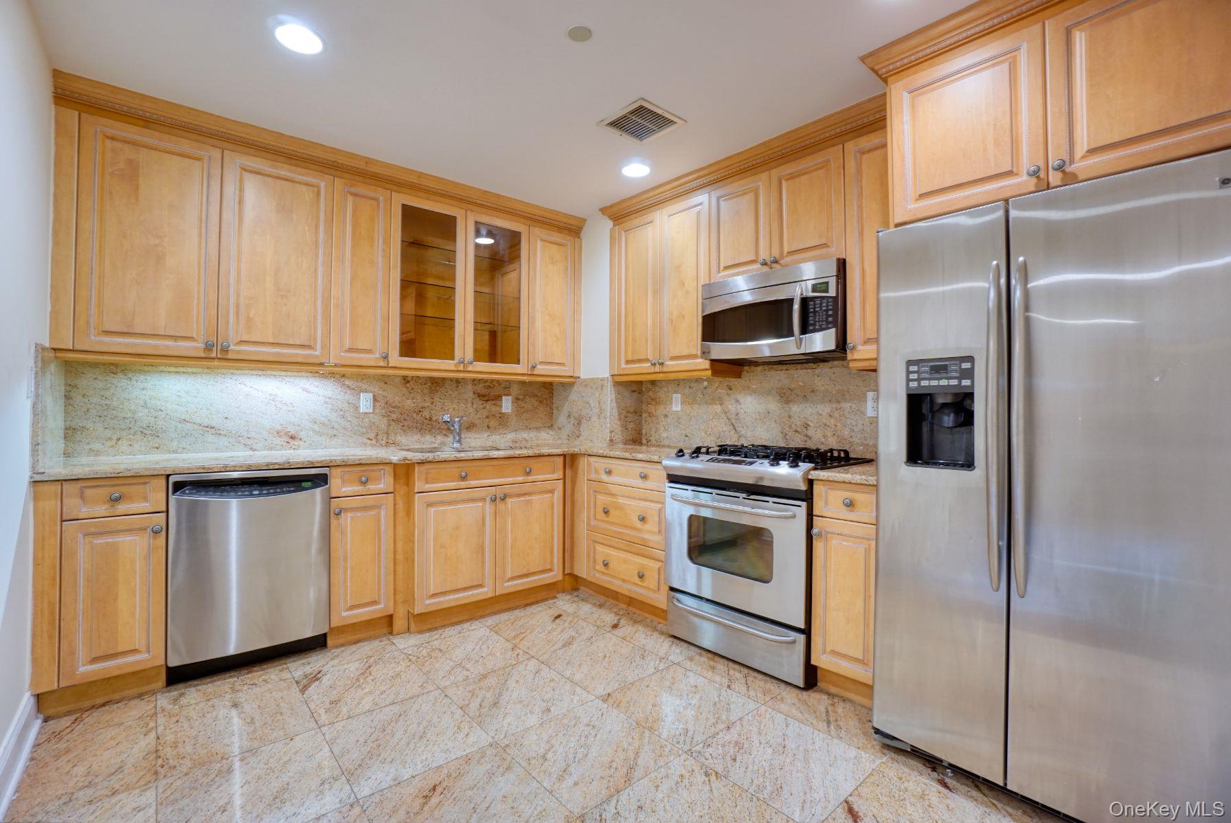 171 Great Neck Road 1C