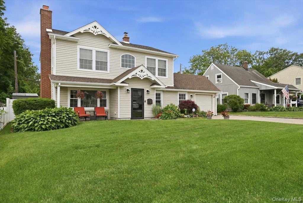 Photo of 16 Penny Lane, Levittown, NY 11756 (MLS # 1011810)