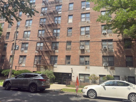 Photo of 149-43 35Th Ave Ave #6Fl, Flushing, NY 11354 (MLS # 1029650)