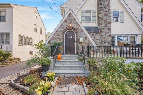 Homes For Sale - 22 Palmer Avenue<br/> Mount Vernon, NY 10552