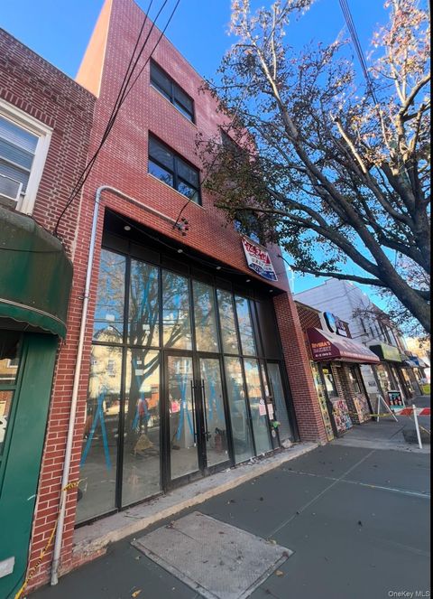 4512 104th Corona NY 11368