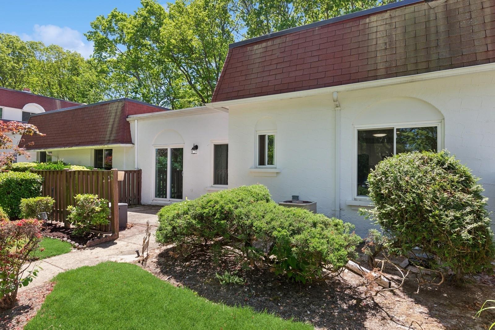 49 Birchwood Road, Coram, New York image 19
