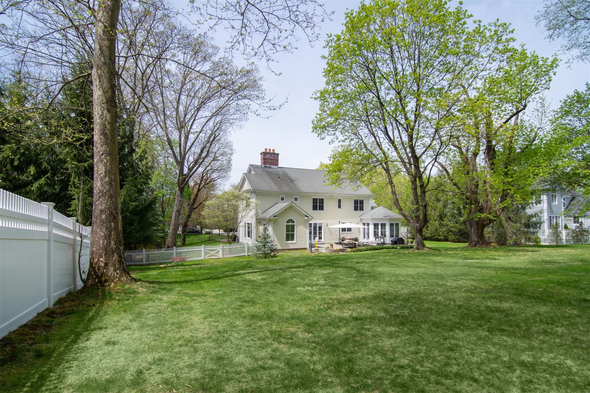 7 Emerald Woods, Tarrytown, New York image 35