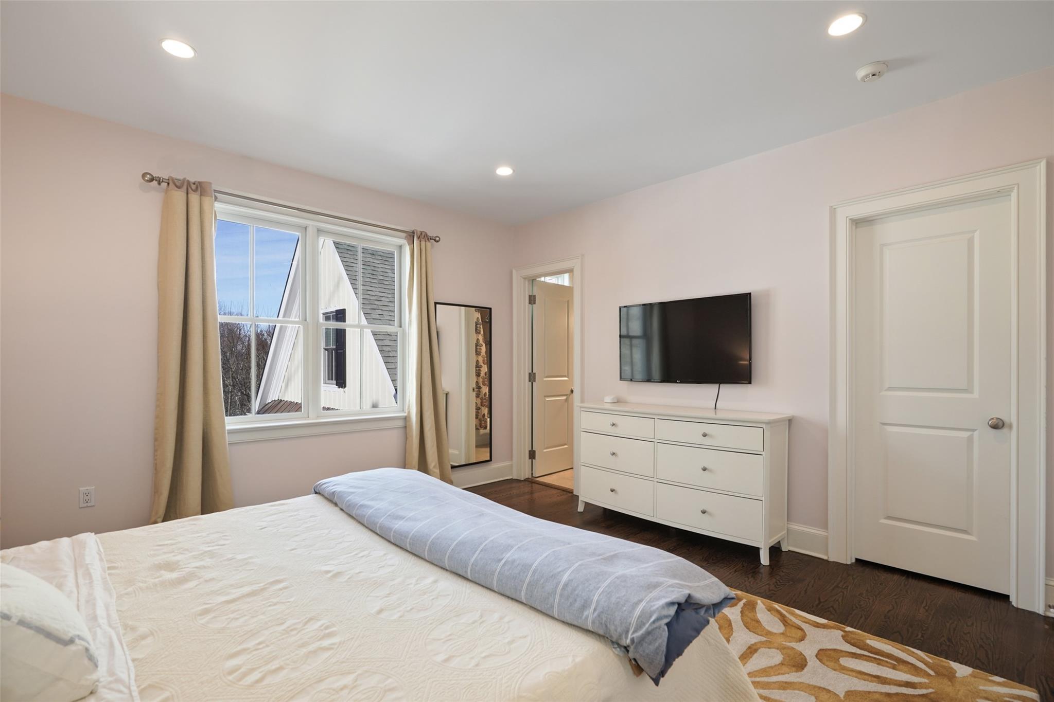 7 Emerald Woods, Tarrytown, New York image 19
