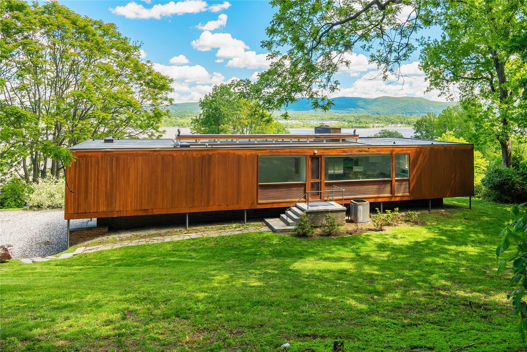 624 River Road, Newburgh, New York image 7