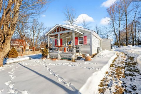 Homes For Sale - 33 E Crossman Avenue<br/> Monroe, NY 10950