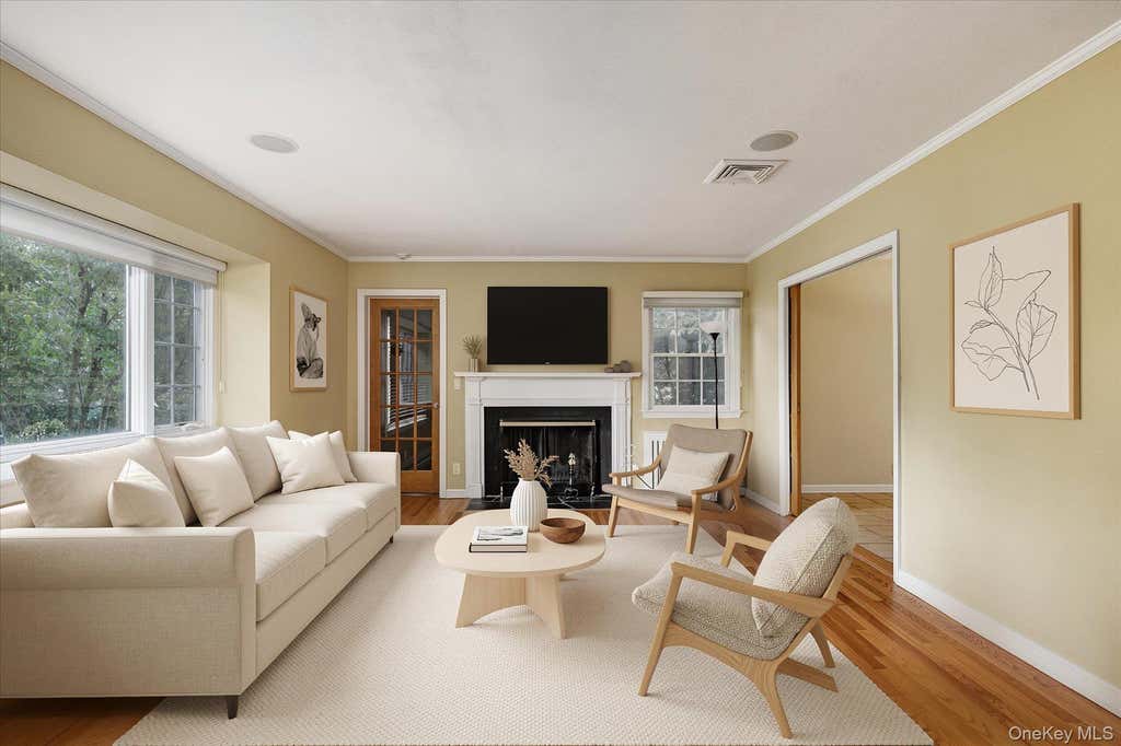 Photo of 73 Revere Road, East Hills, NY 11577 (MLS # 1032326)