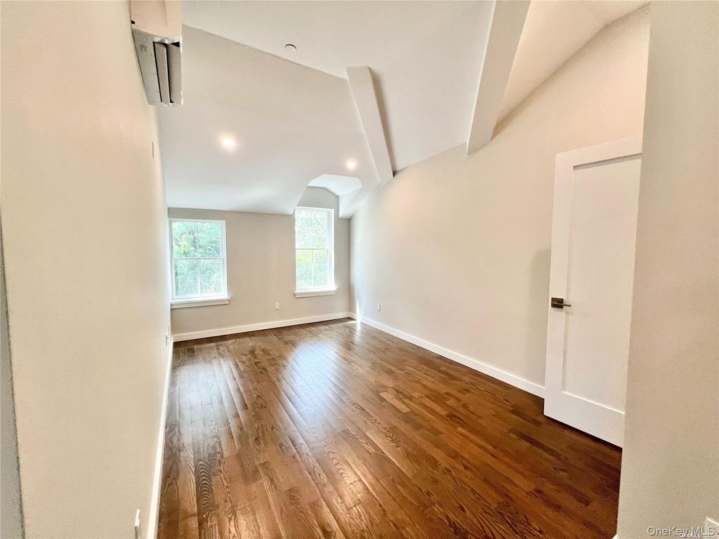 Photo of 56-75 136TH Street #3B, Flushing, NY 11354 (MLS # 1017297)