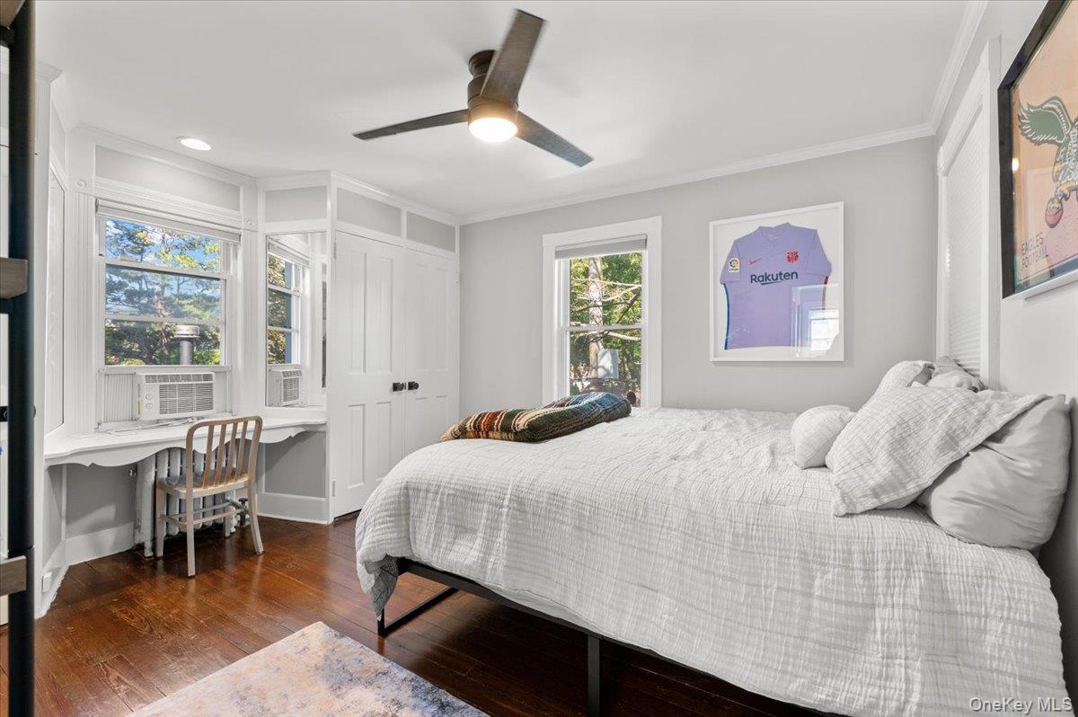 Port Washington, New York 11050, United States, 3 Bedrooms Bedrooms, ,2 BathroomsBathrooms,Residential,Coming Soon,223595