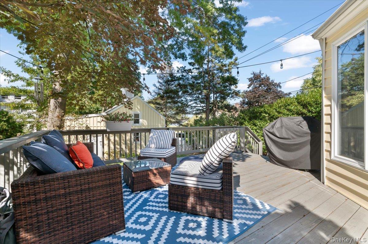 Port Washington, New York 11050, United States, 3 Bedrooms Bedrooms, ,2 BathroomsBathrooms,Residential,Coming Soon,223595