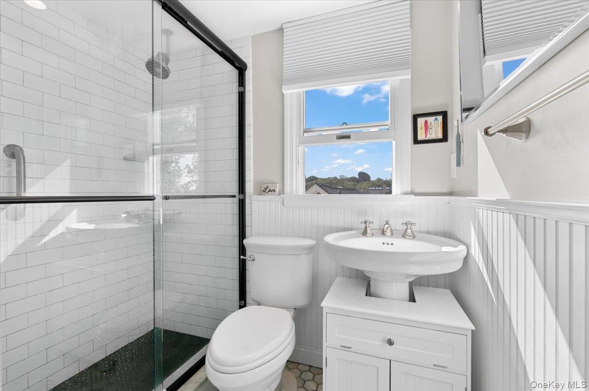 Port Washington, New York 11050, United States, 3 Bedrooms Bedrooms, ,2 BathroomsBathrooms,Residential,Coming Soon,223595