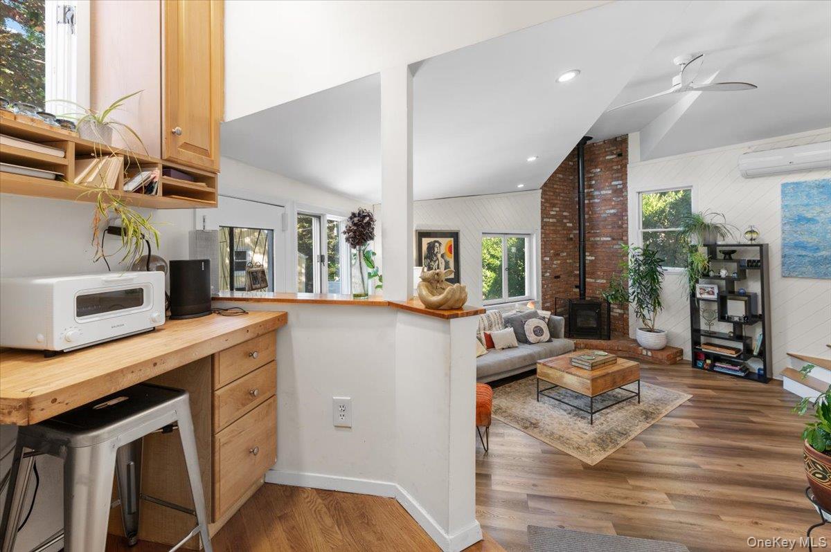 Port Washington, New York 11050, United States, 3 Bedrooms Bedrooms, ,2 BathroomsBathrooms,Residential,Coming Soon,223595