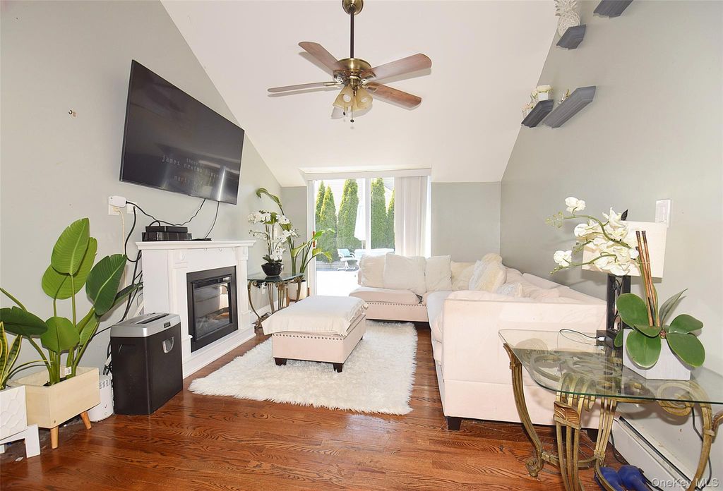 Photo of 130 Winganhauppauge Road, Islip, NY 11751 (MLS # 994816)