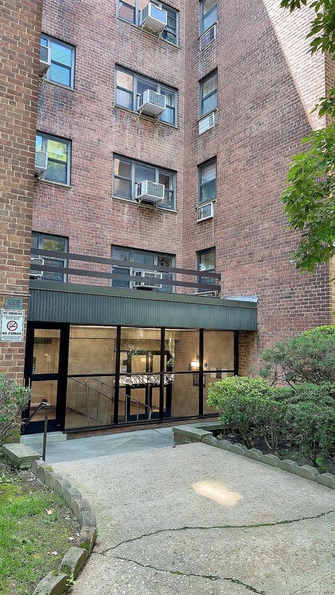 Homes For Sale - 140-21 31st Rd Rd #6C<br/> Queens County, Flushing, NY 11354